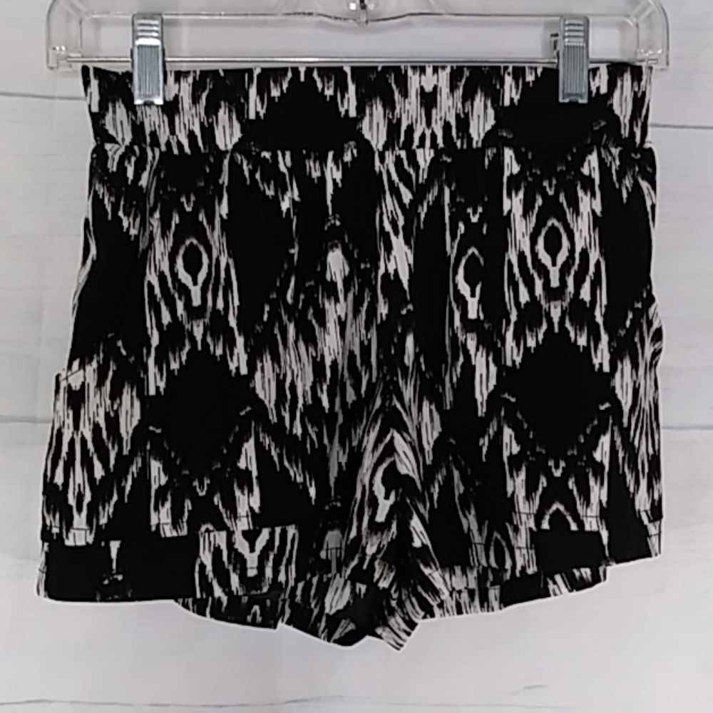 Deb High Waist Casual Shorts Sz S